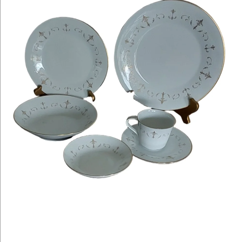 𝅺noritake COURTNEY 6520 MADE IN JAPAN‎ 5 PIECE SETTING FOR 1